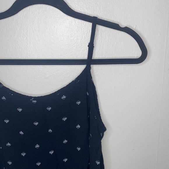 Dresses & Skirts - 🪼Adorable black flowy dress with white pattern detail at bottom!